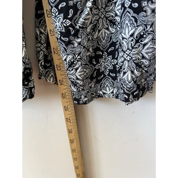 Torrid Womens Pants Floral Black White Challis Pull On Boho High Rise Size 3 - Picture 8 of 11
